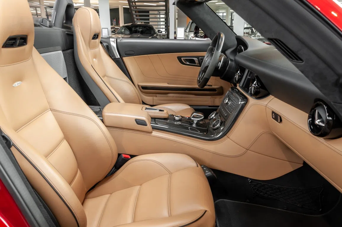 2013 Mercedes-Benz SLS AMG GT Roadster interior, seats