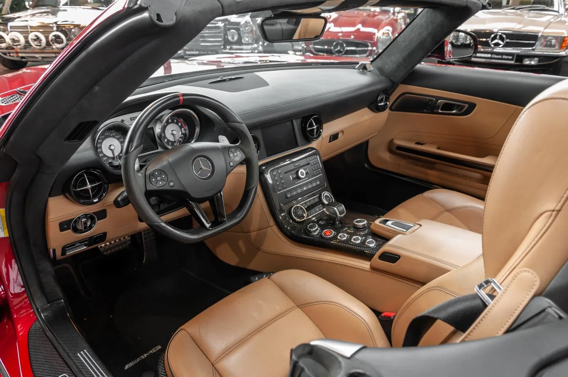 2013 Mercedes-Benz SLS AMG GT Roadster interior, dashboard