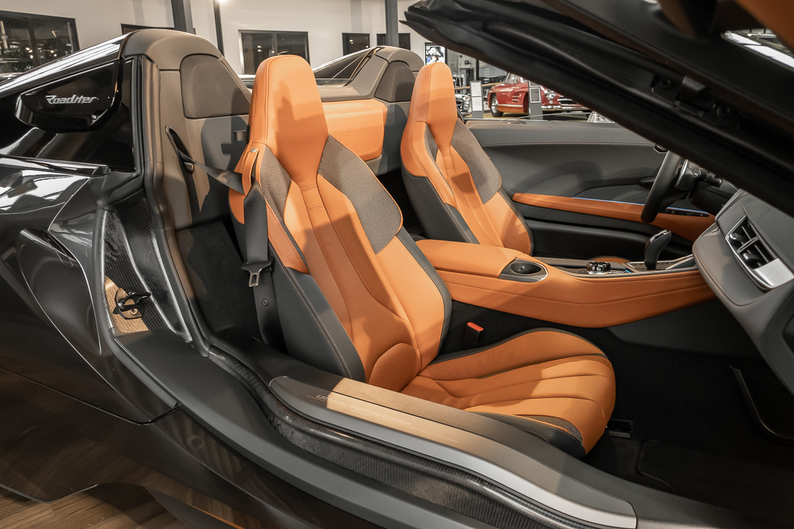 2020 BMW i8 Roadster Ulitmate Sophisto Edition, 2/11