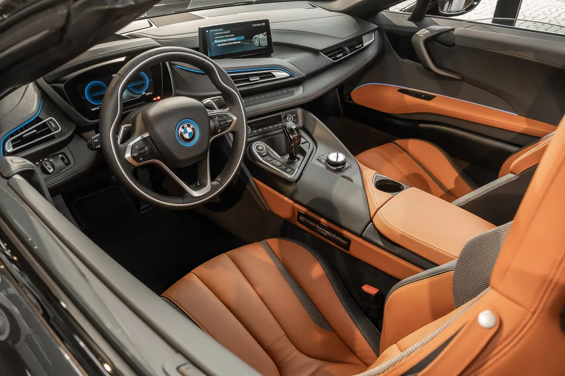 2020 BMW i8 Roadster Ulitmate Sophisto Edition interior