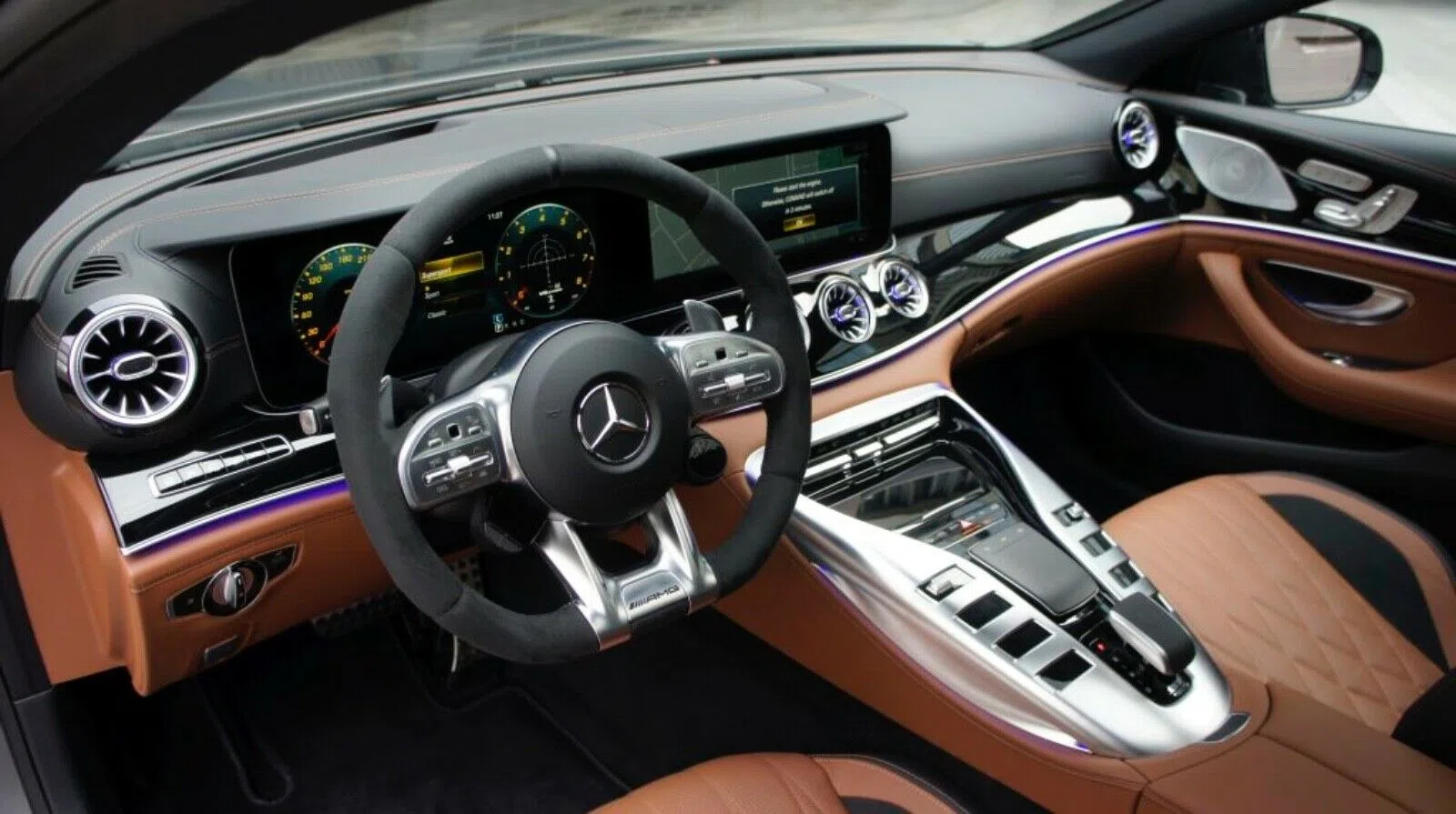 2018 Mercedes-Benz  AMG GT 63 S 4Matic interior, dashboard, Braun