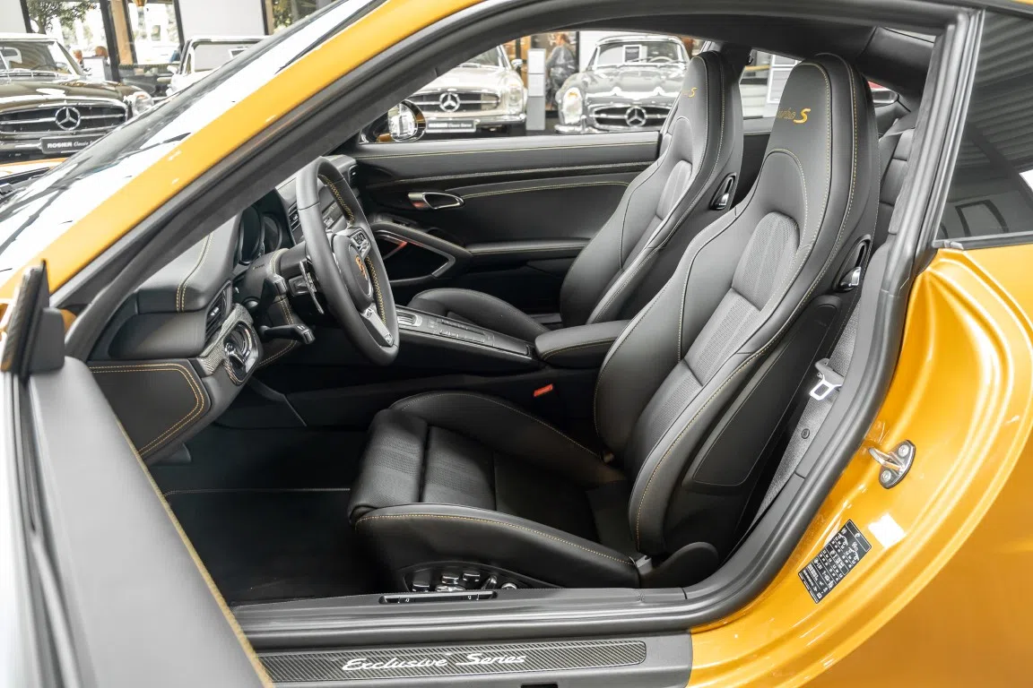 2018 Porsche 991 Turbo S Exclusive Series interior, seats
