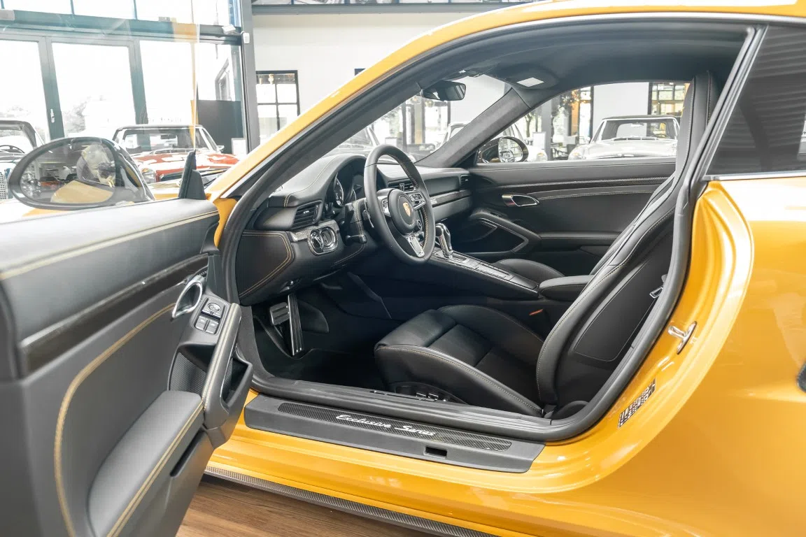 2018 Porsche 991 Turbo S Exclusive Series interior