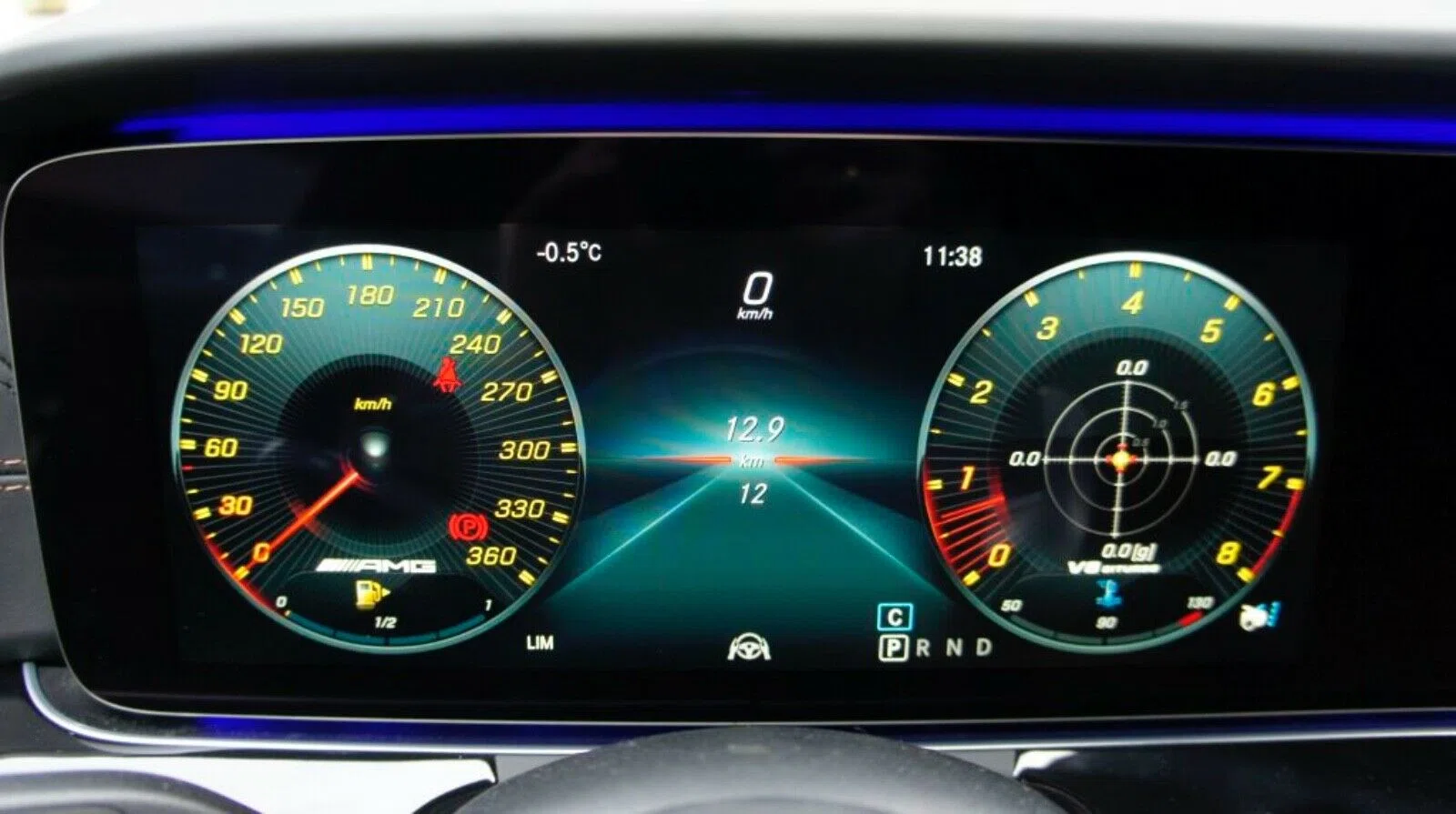 2018 Mercedes-Benz  AMG GT 63 S 4Matic interior, Braun