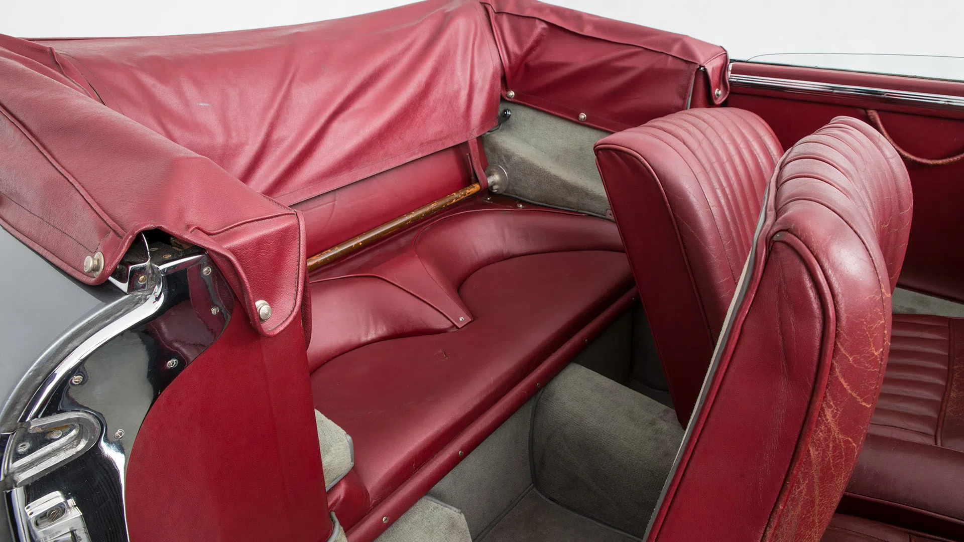 1954 Aston Martin DB2/4 interior