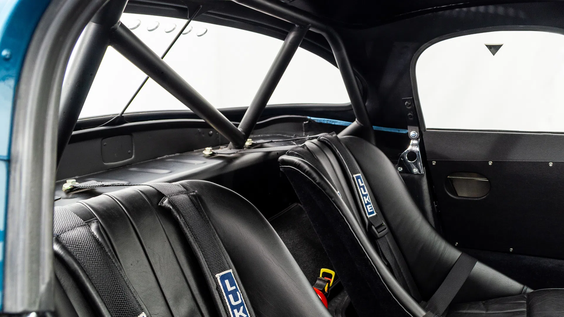 1969 Jaguar E-Type interior