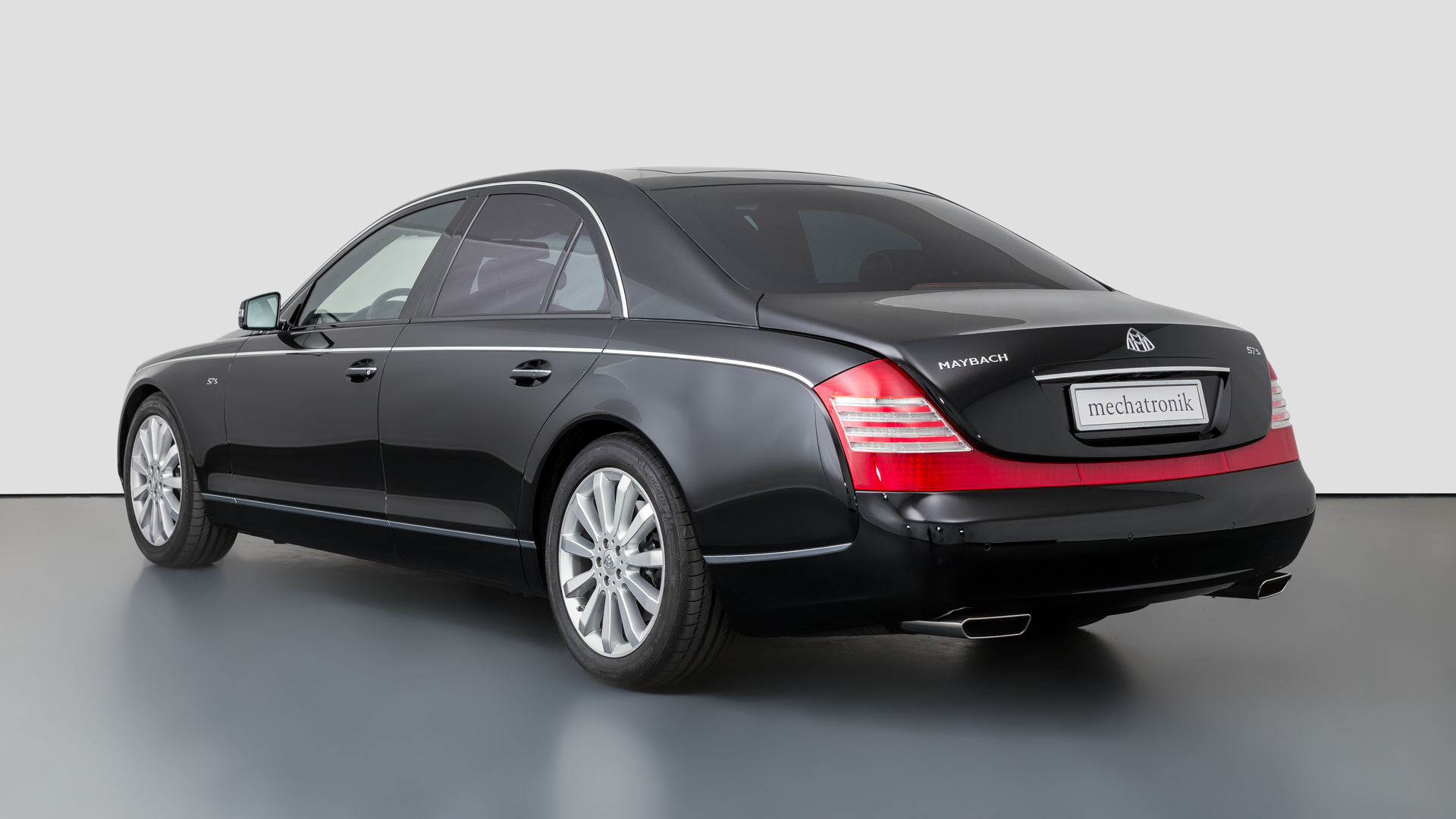 2011 MAYBACH 57 S, 2/22