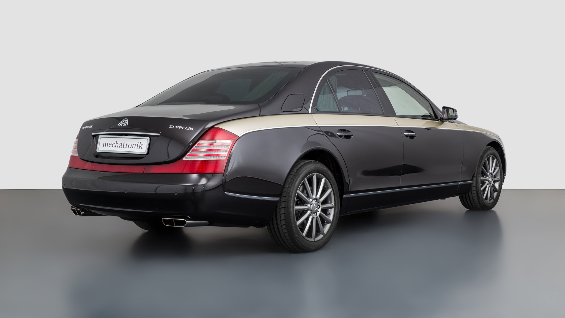 2012 MAYBACH 57 ZEPPELIN, 3/21