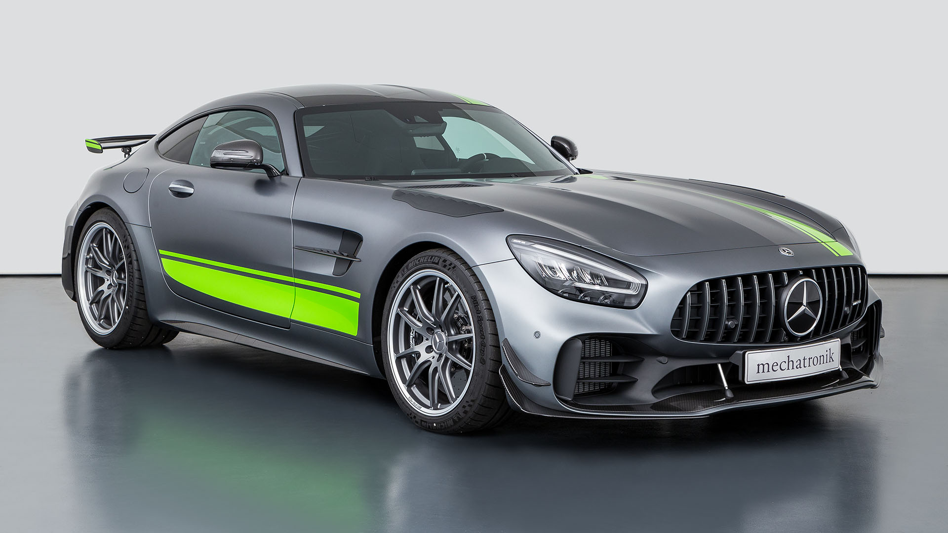 2019 MERCEDES-AMG GT R PRO