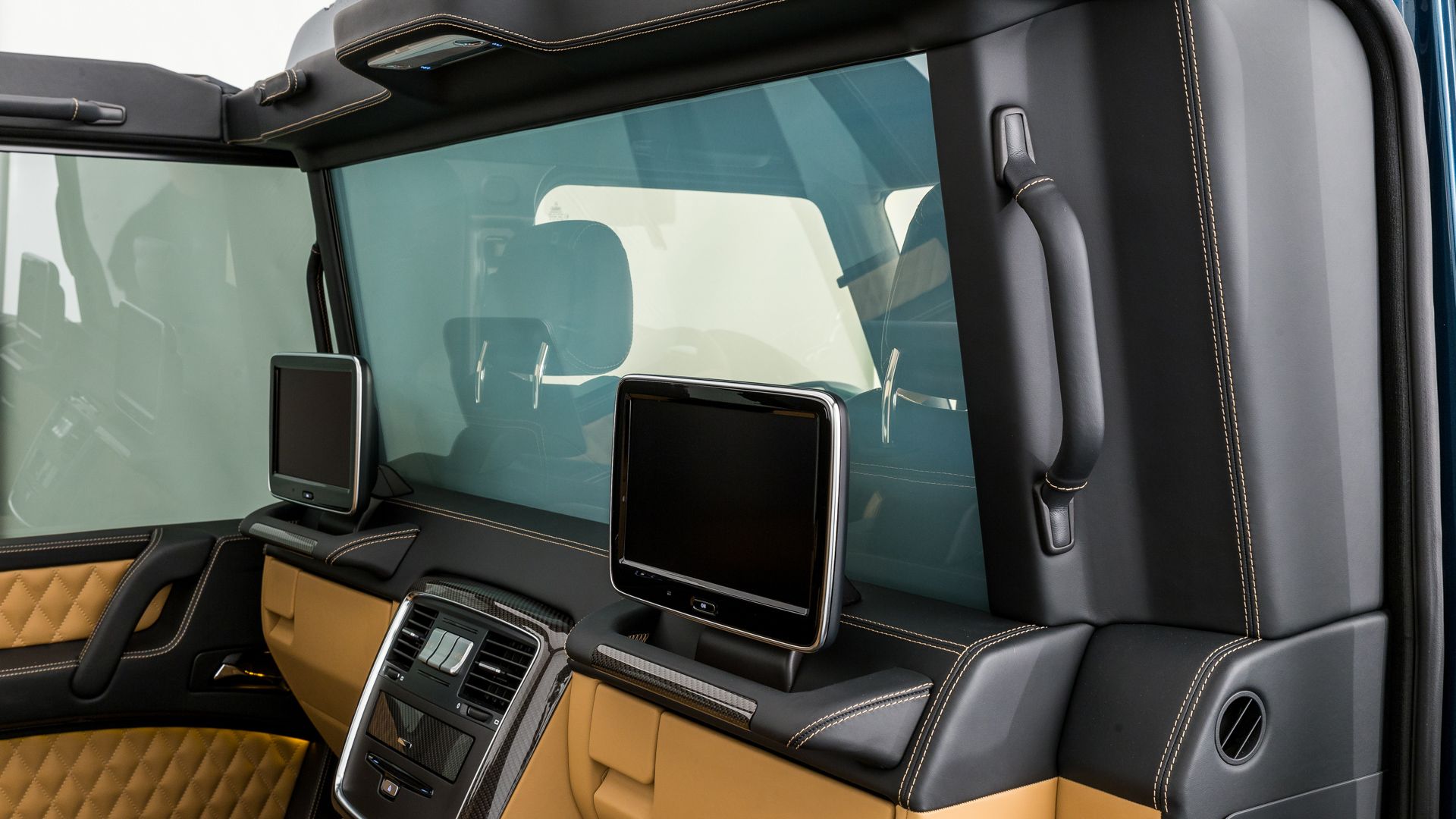 2018 MERCEDES-MAYBACH G650 LANDAULET, 10/24