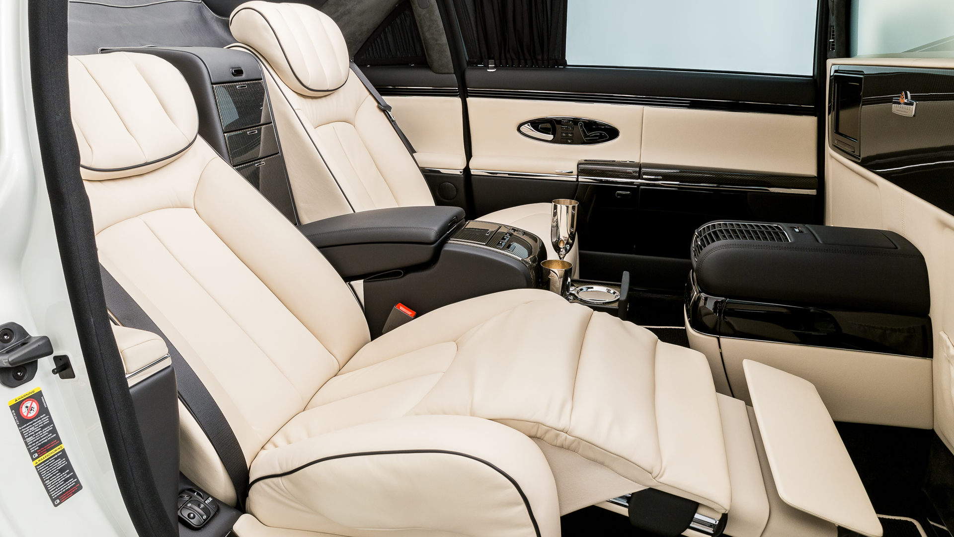 2009 MAYBACH 62S LANDAULET, 7/25