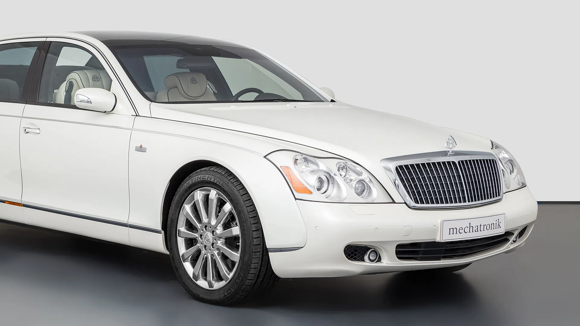 2009 Maybach 62S Landaulet for sale, exterior, 785U Antiguawhite