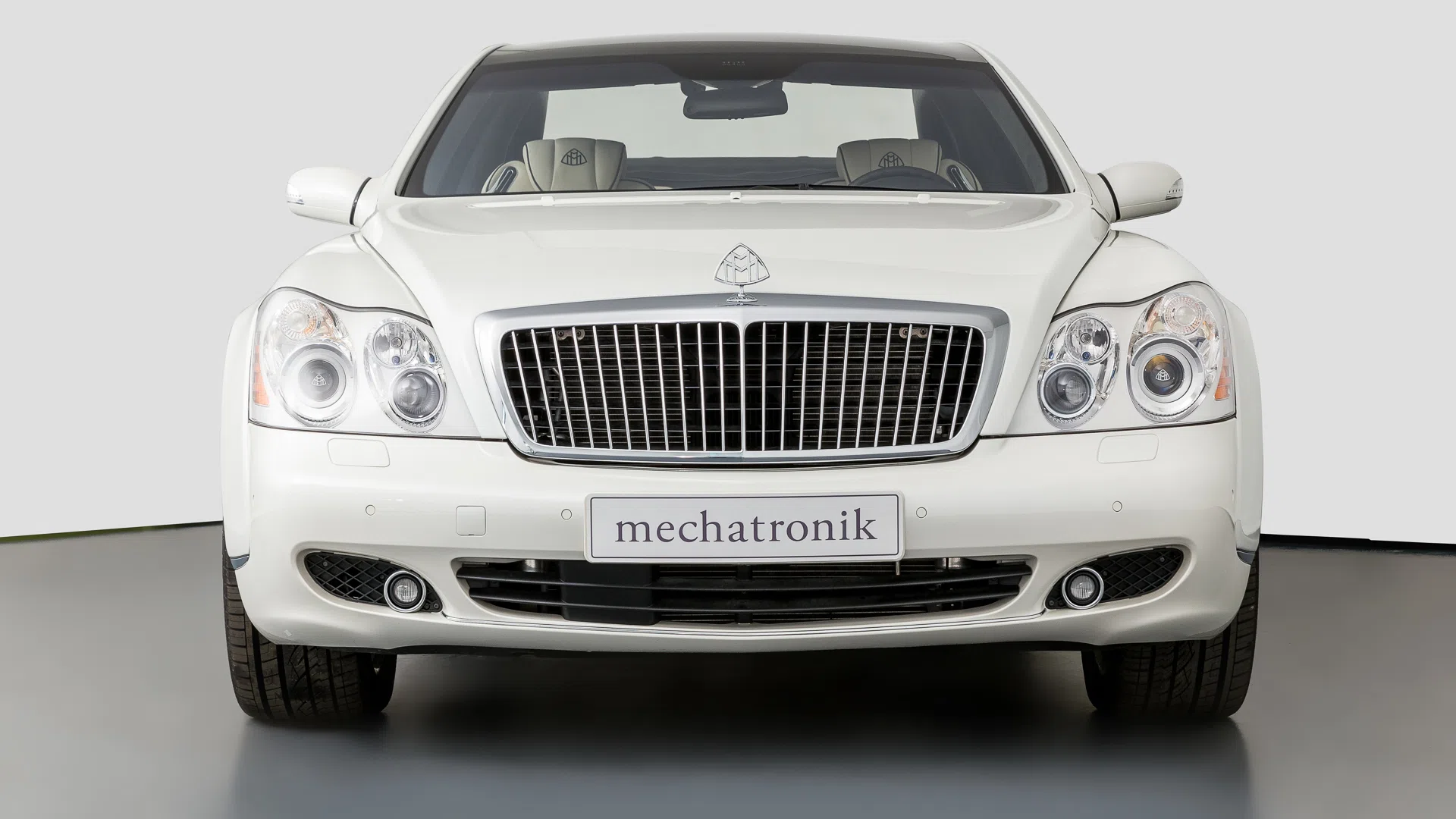 2009 Maybach 62S Landaulet for sale, exterior, 785U Antiguawhite