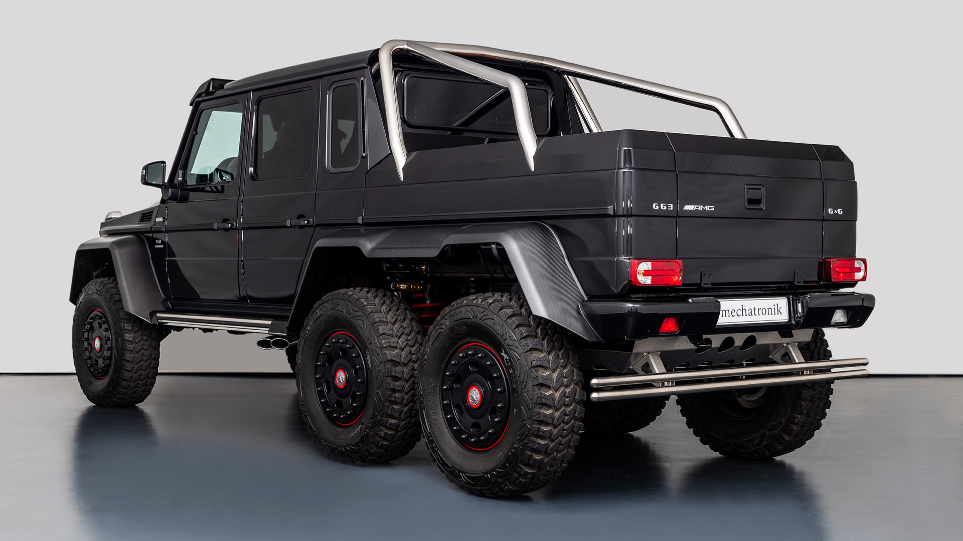 2013 MERCEDES-BENZ G63 AMG 6X6, 2/19