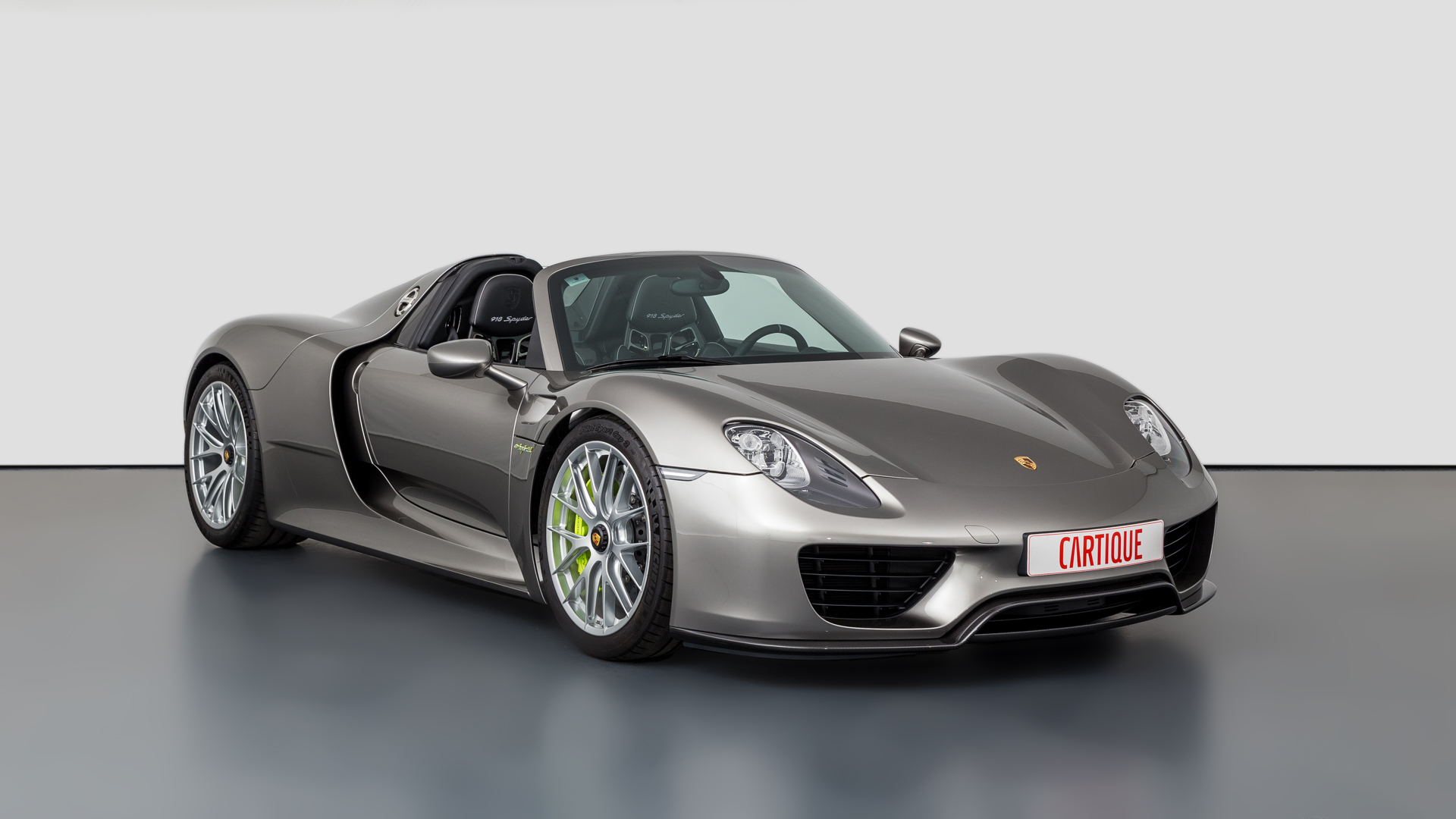 2015 PORSCHE 918 SPYDER
