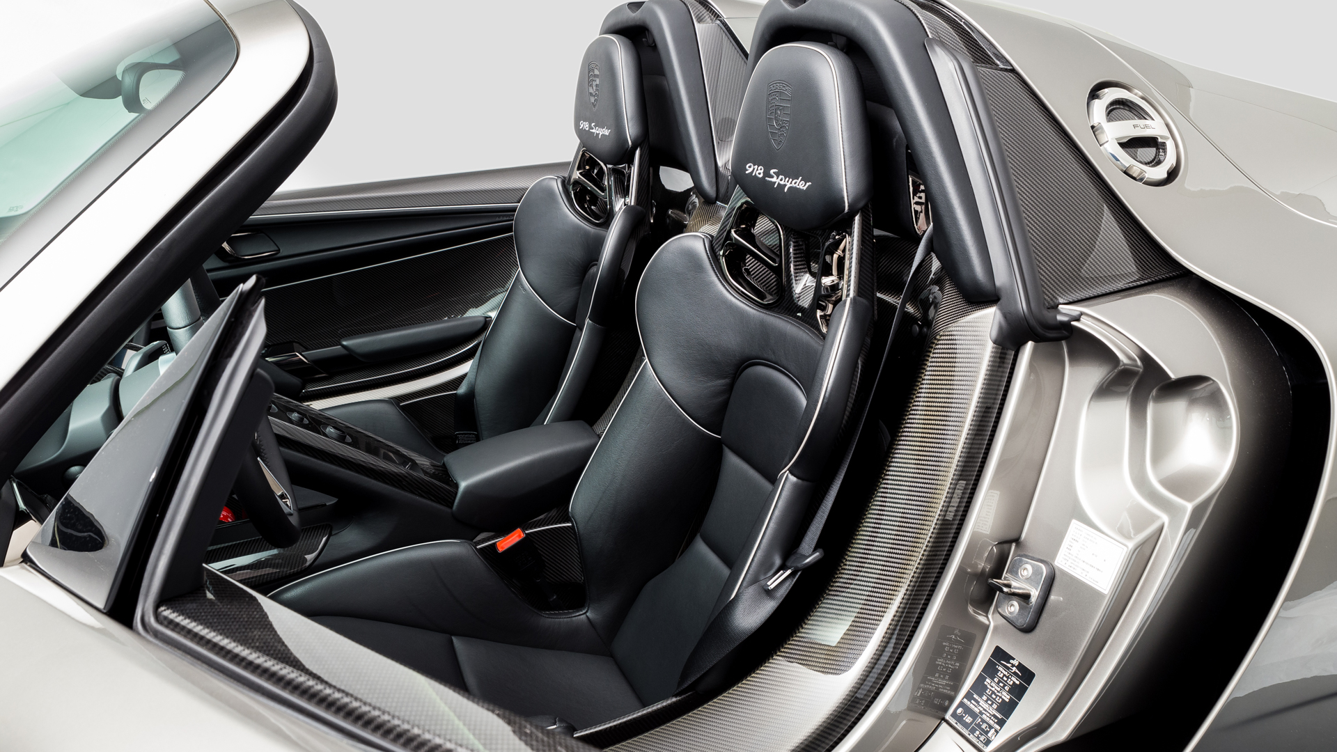 2015 PORSCHE 918 SPYDER, 9/16