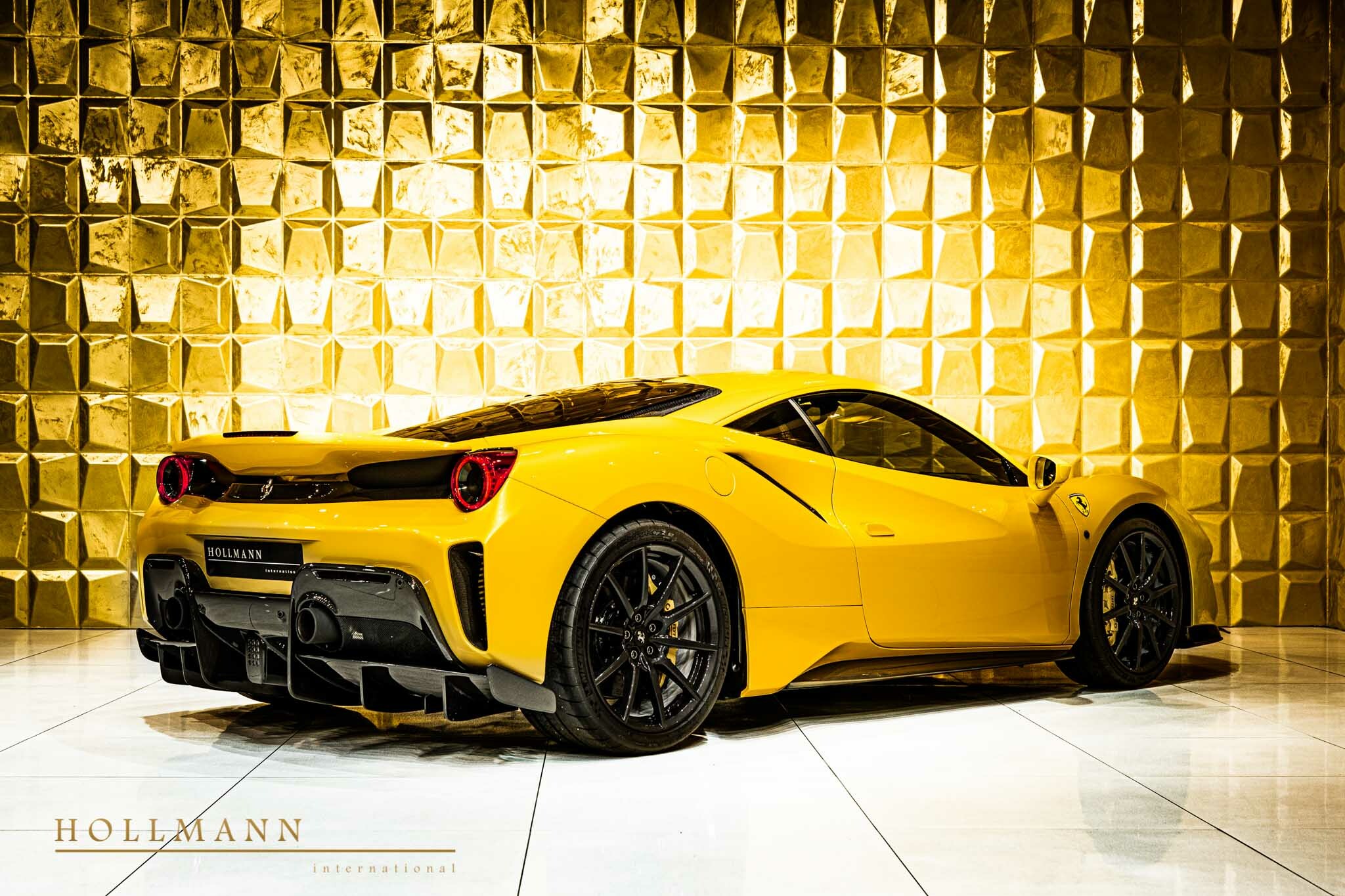 2019 Ferrari 488 Pista, 5/15