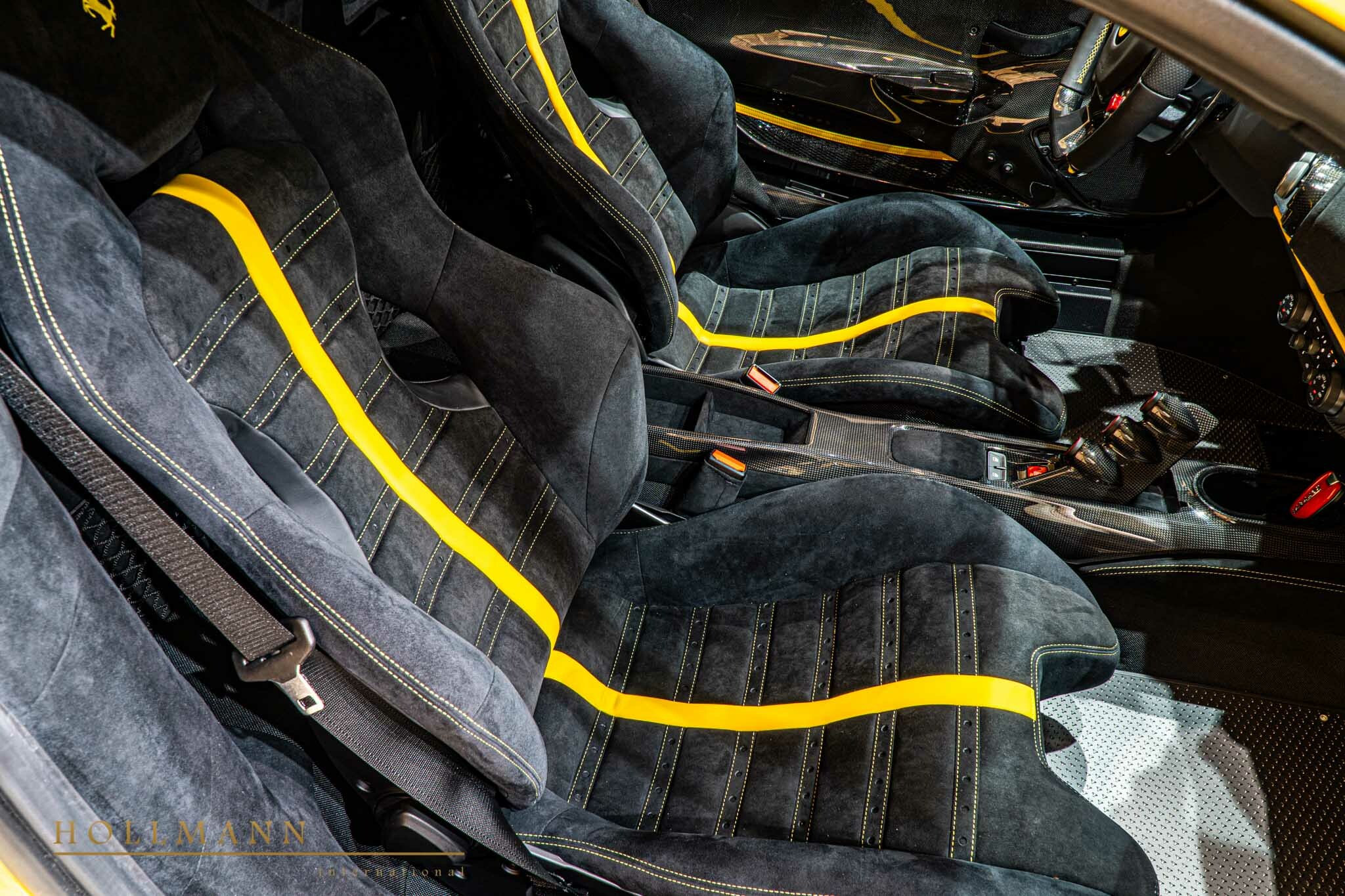 2019 Ferrari 488 Pista, 10/15