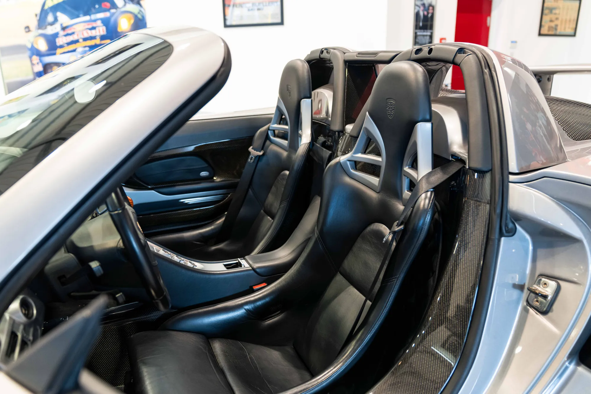 2005 PORSCHE CARRERA GT, 11/16