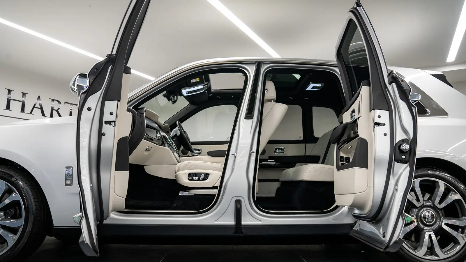 2019 Rolls-Royce Cullinan, 8/11
