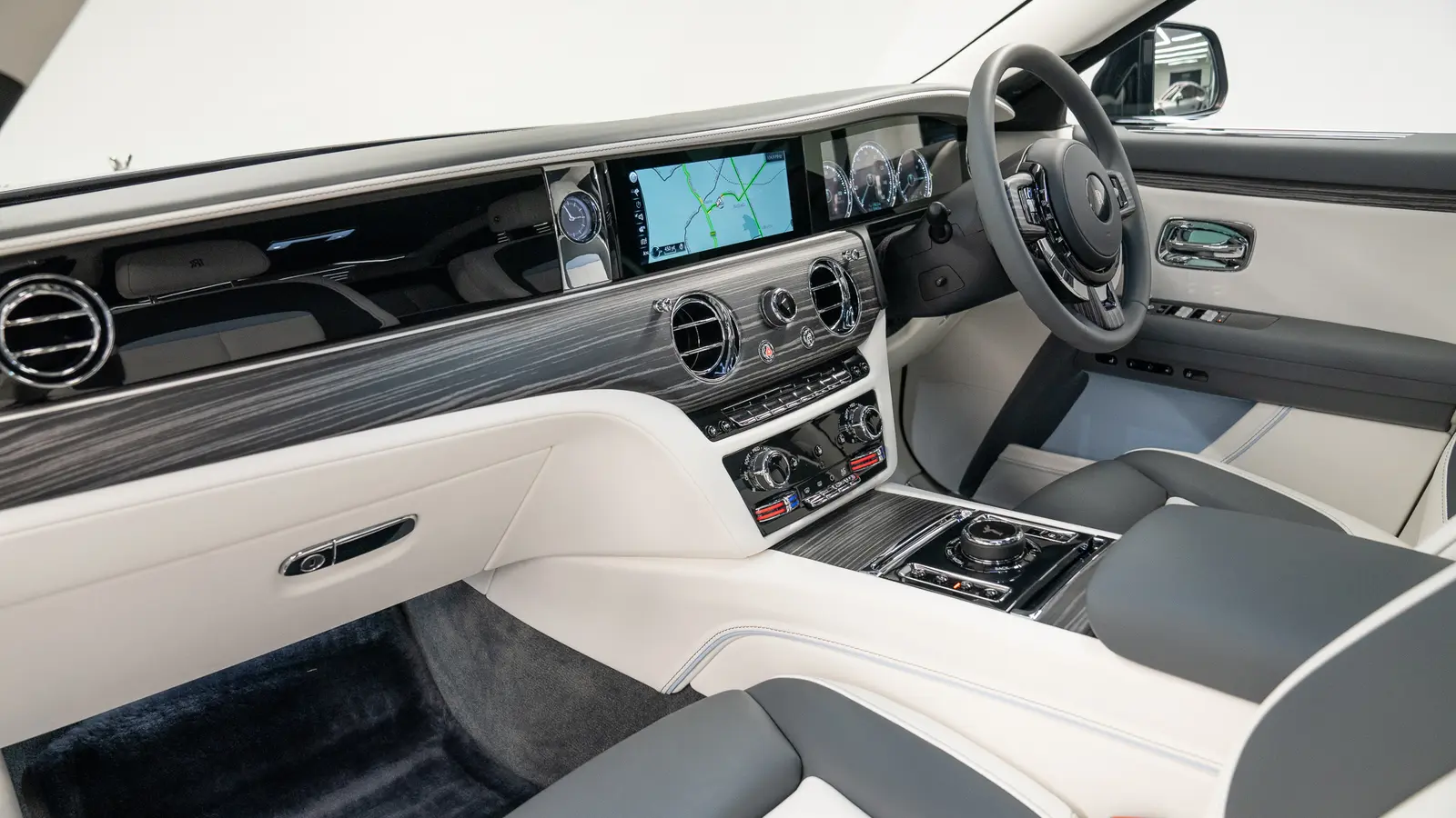 2022 Rolls-Royce Ghost, 6/12