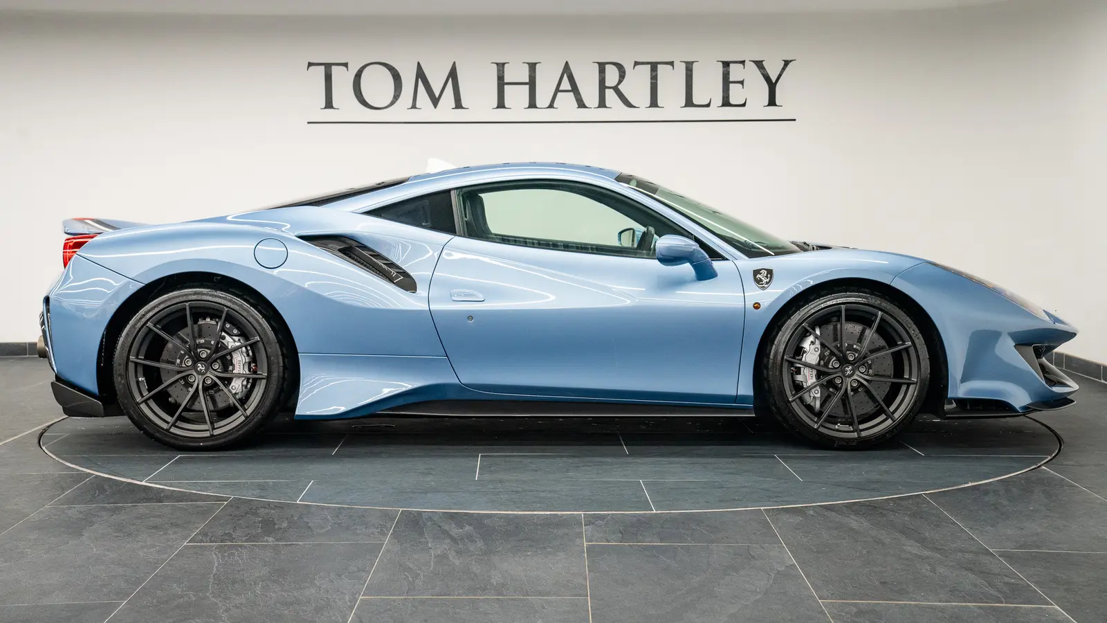 2020 Ferrari 488 Pista, 10/14