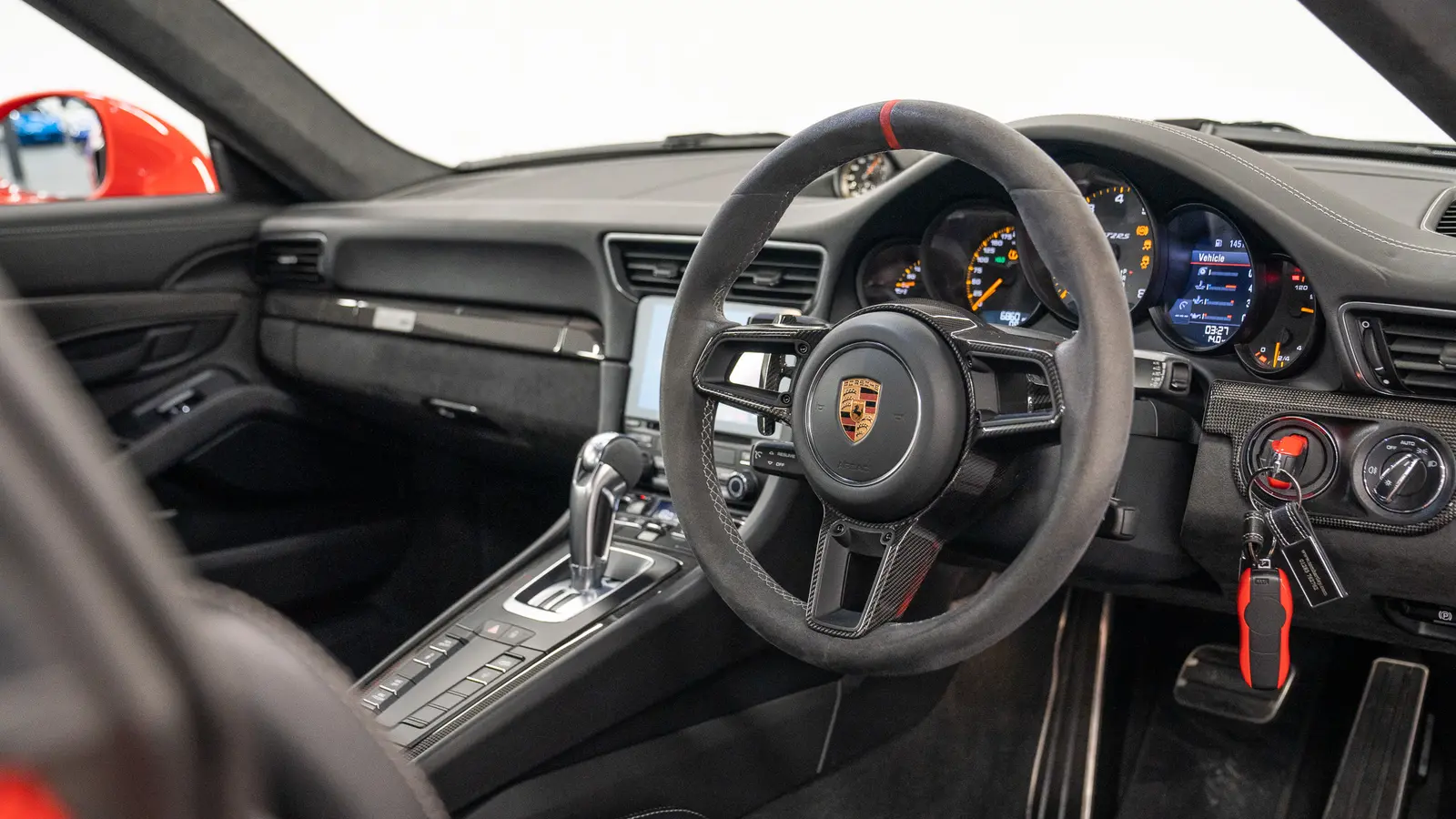 2018 Porsche 911 GT2 RS Weissach, 4/12