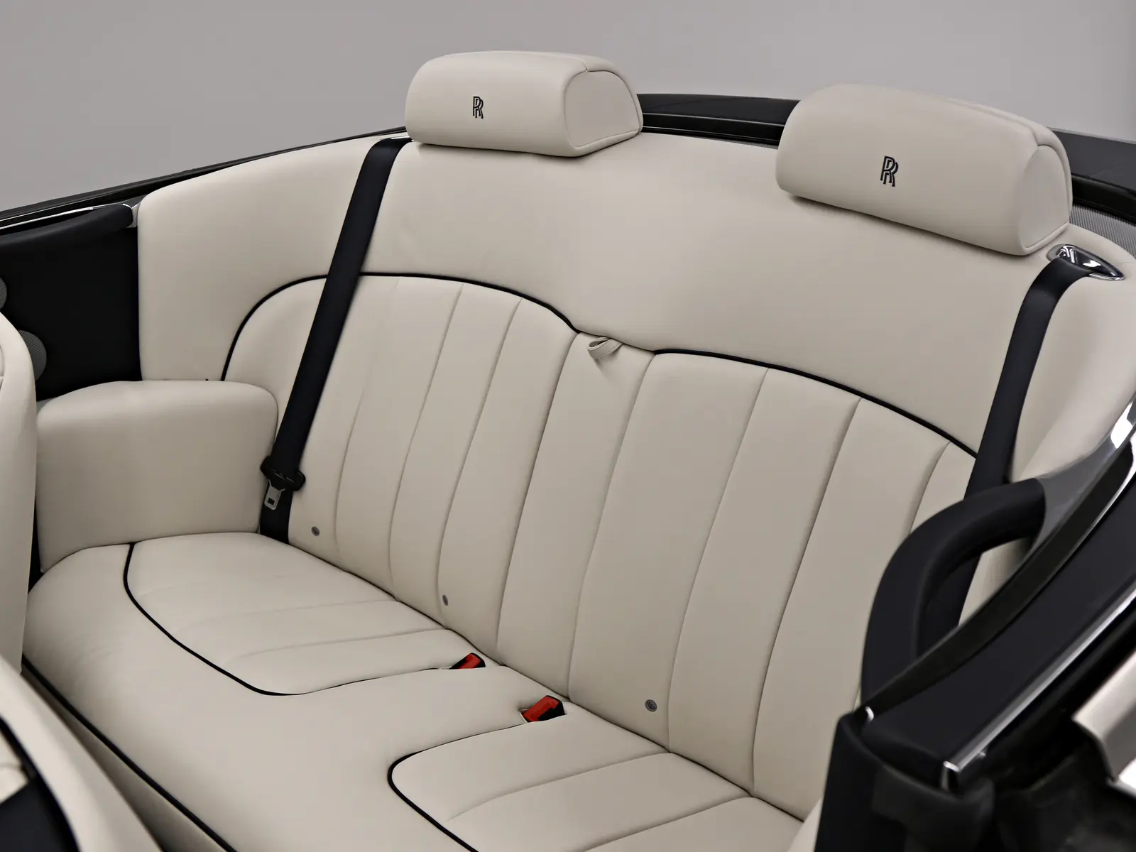 2016 Rolls-Royce Phantom Drophead Coupe, 5/17