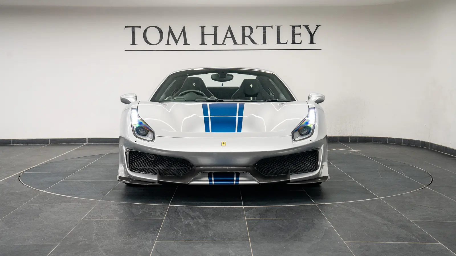 2019 Ferrari 488 Pista Spider, 2/16