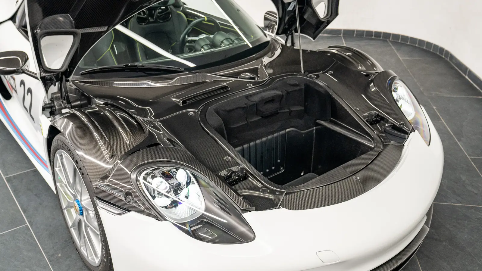 2016 Porsche 918 Spyder Weissach Package, 4/19