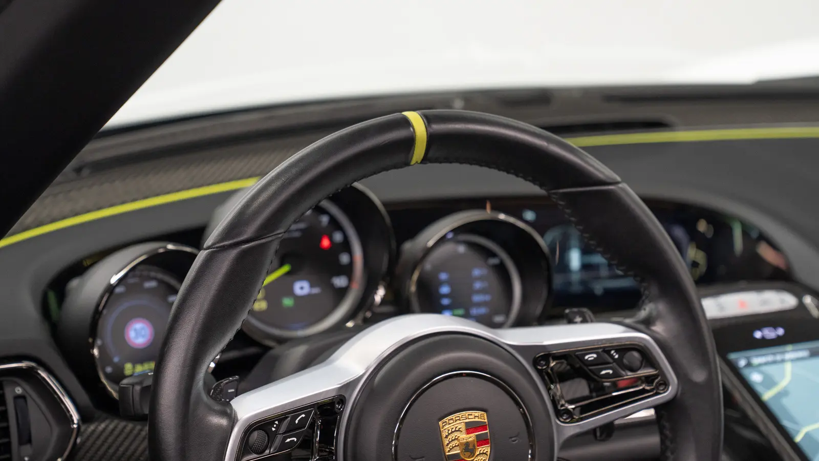 2016 Porsche 918 Spyder Weissach Package, 5/19