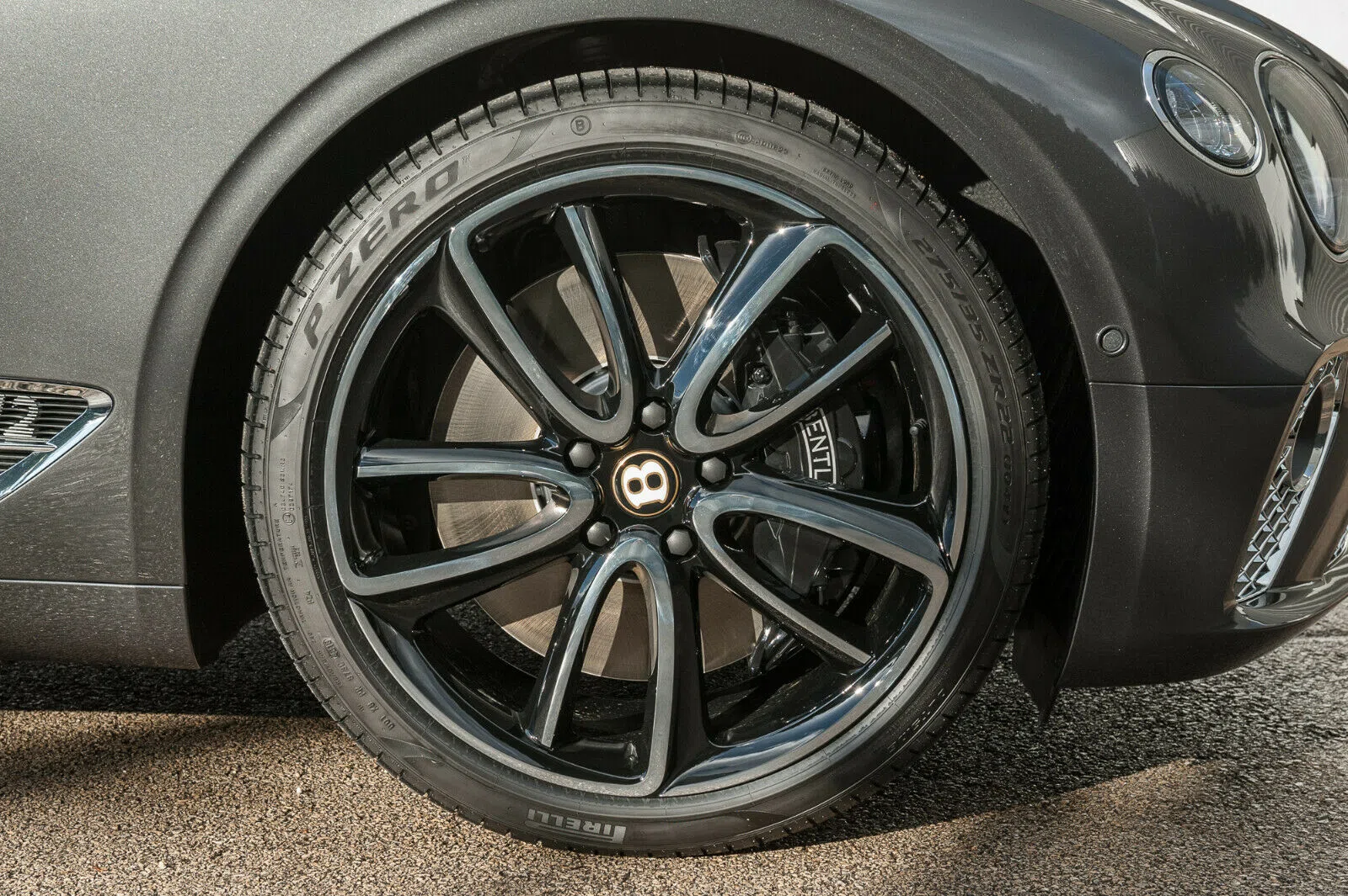 2019 Bentley Continental GT wheel
