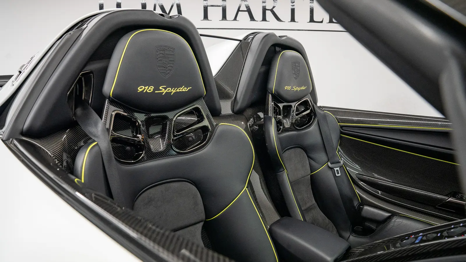 2016 Porsche 918 Spyder Weissach Package, 11/19
