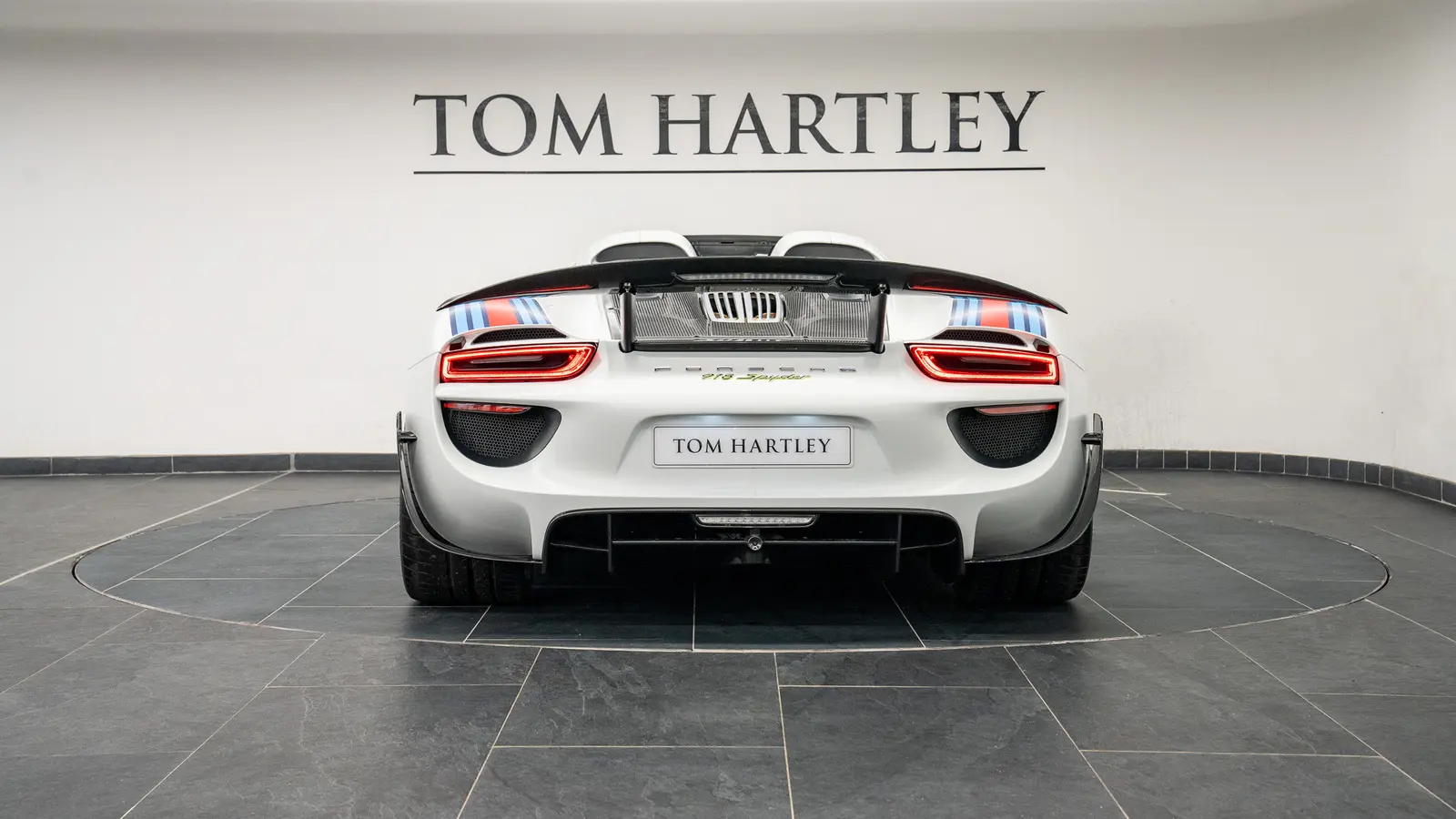 2016 Porsche 918 Spyder Weissach Package, 17/19
