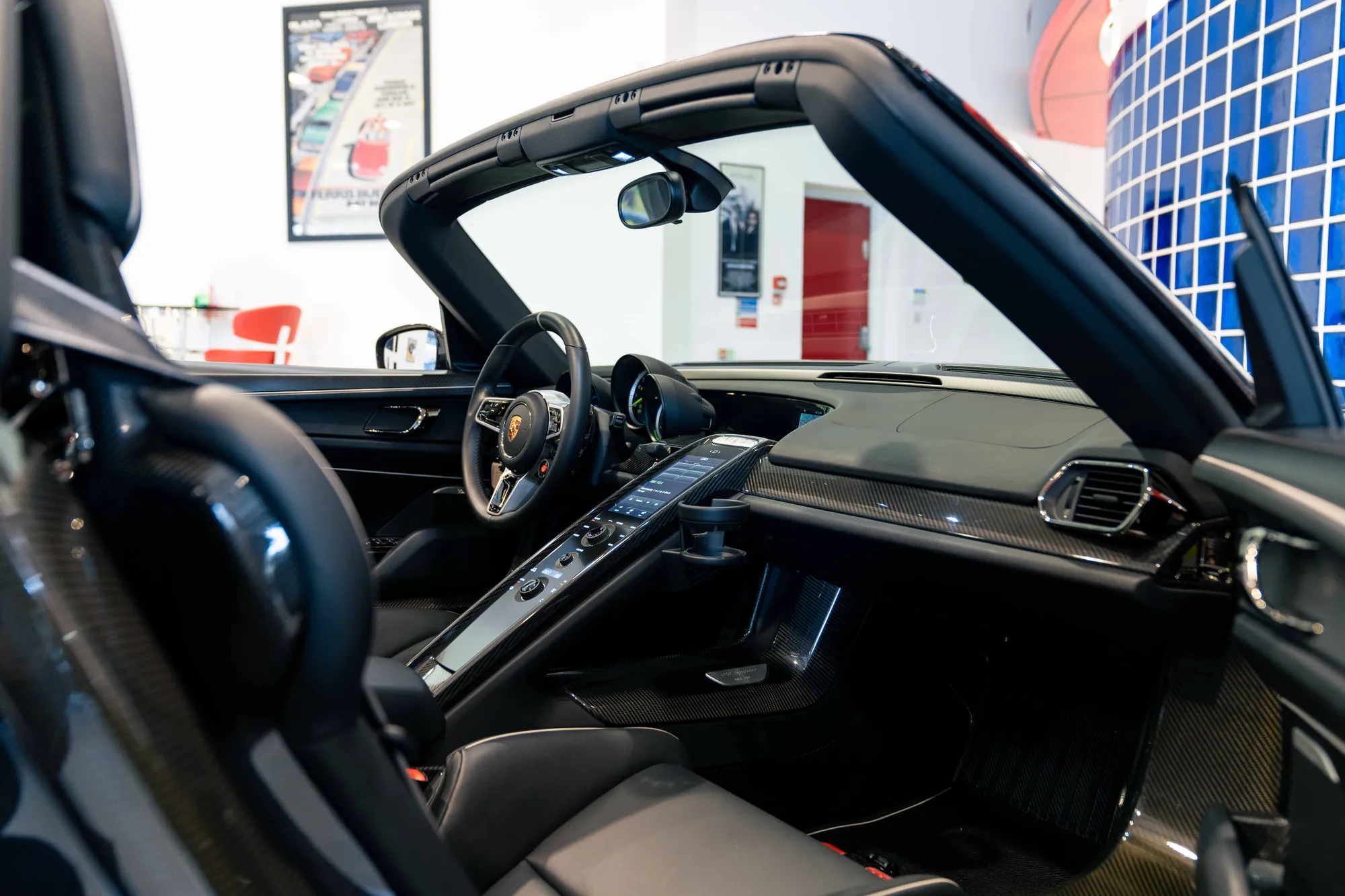 2015 PORSCHE 918 SPYDER, 3/15