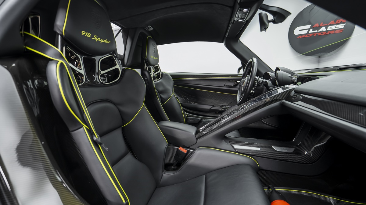 2015 Porsche 918 Spyder, 4/15