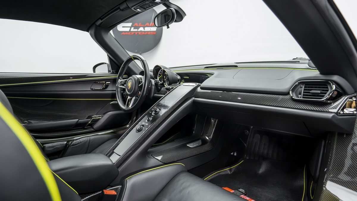 2015 Porsche 918 Spyder, 5/15