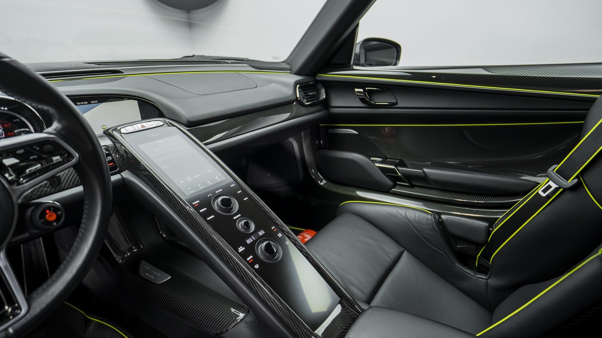 2015 Porsche 918 Spyder, 7/15