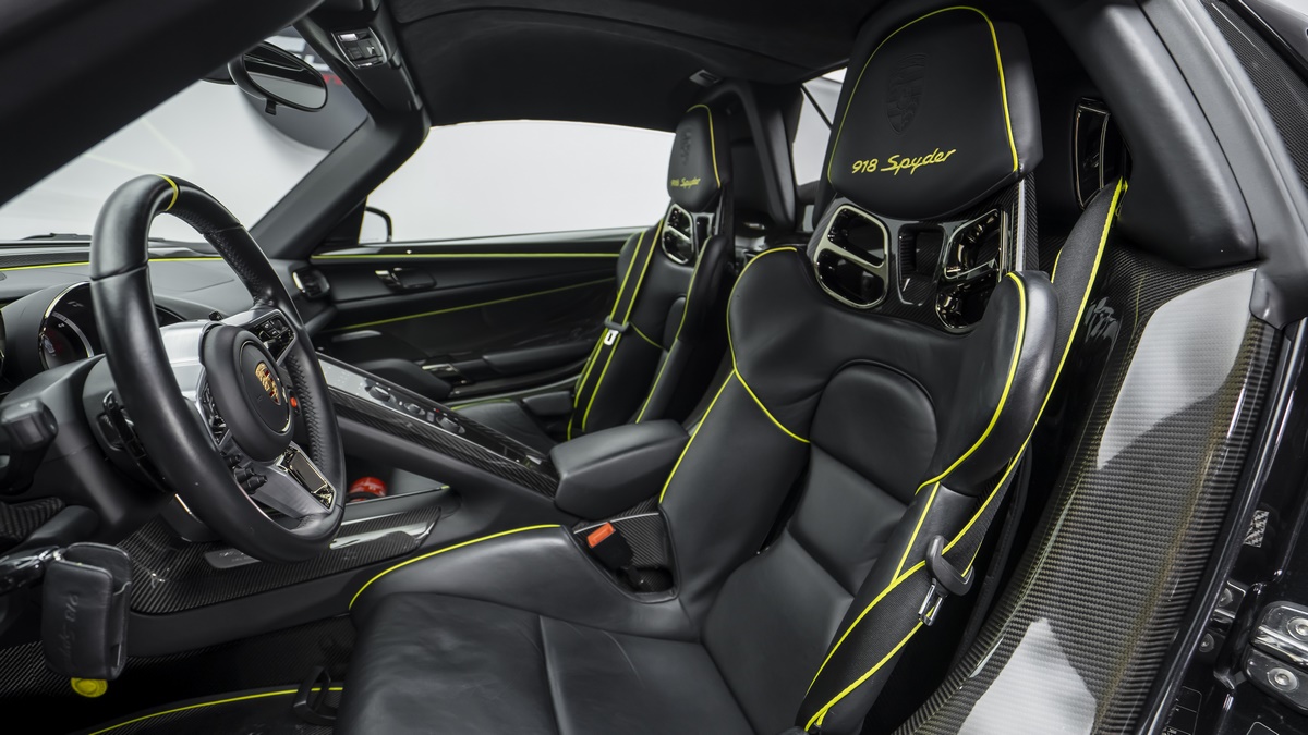 2015 Porsche 918 Spyder, 9/15