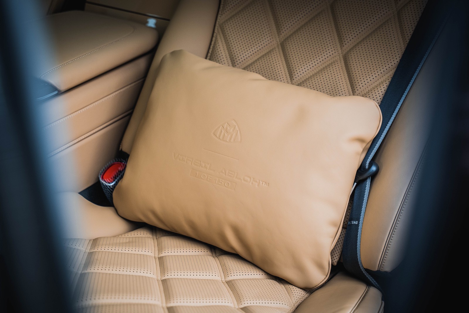 2023 Mercedes-Maybach S680 - VIRGIL ABLOH 1 OF 150, 15/23