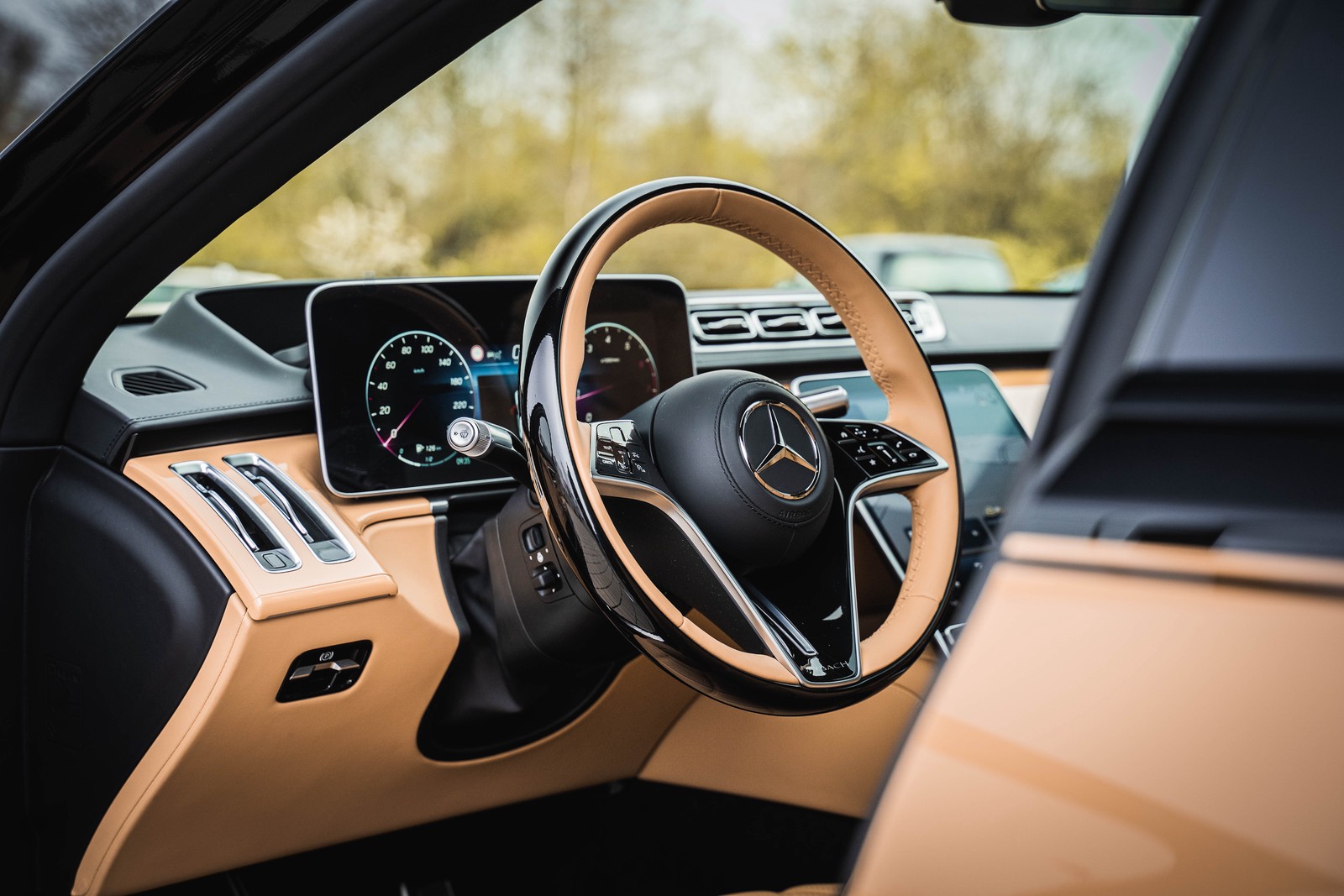 2023 Mercedes-Maybach S680 - VIRGIL ABLOH 1 OF 150, 22/23