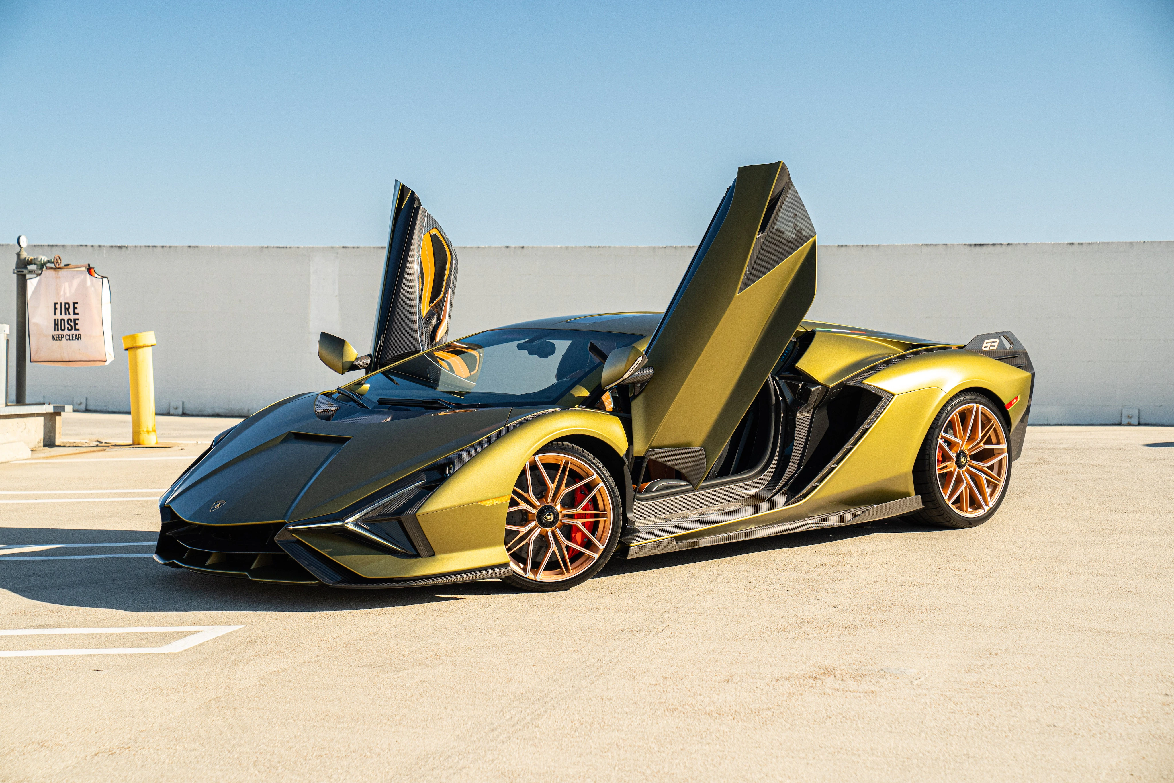 2020 Lamborghini Sián FKP 37, 7/14