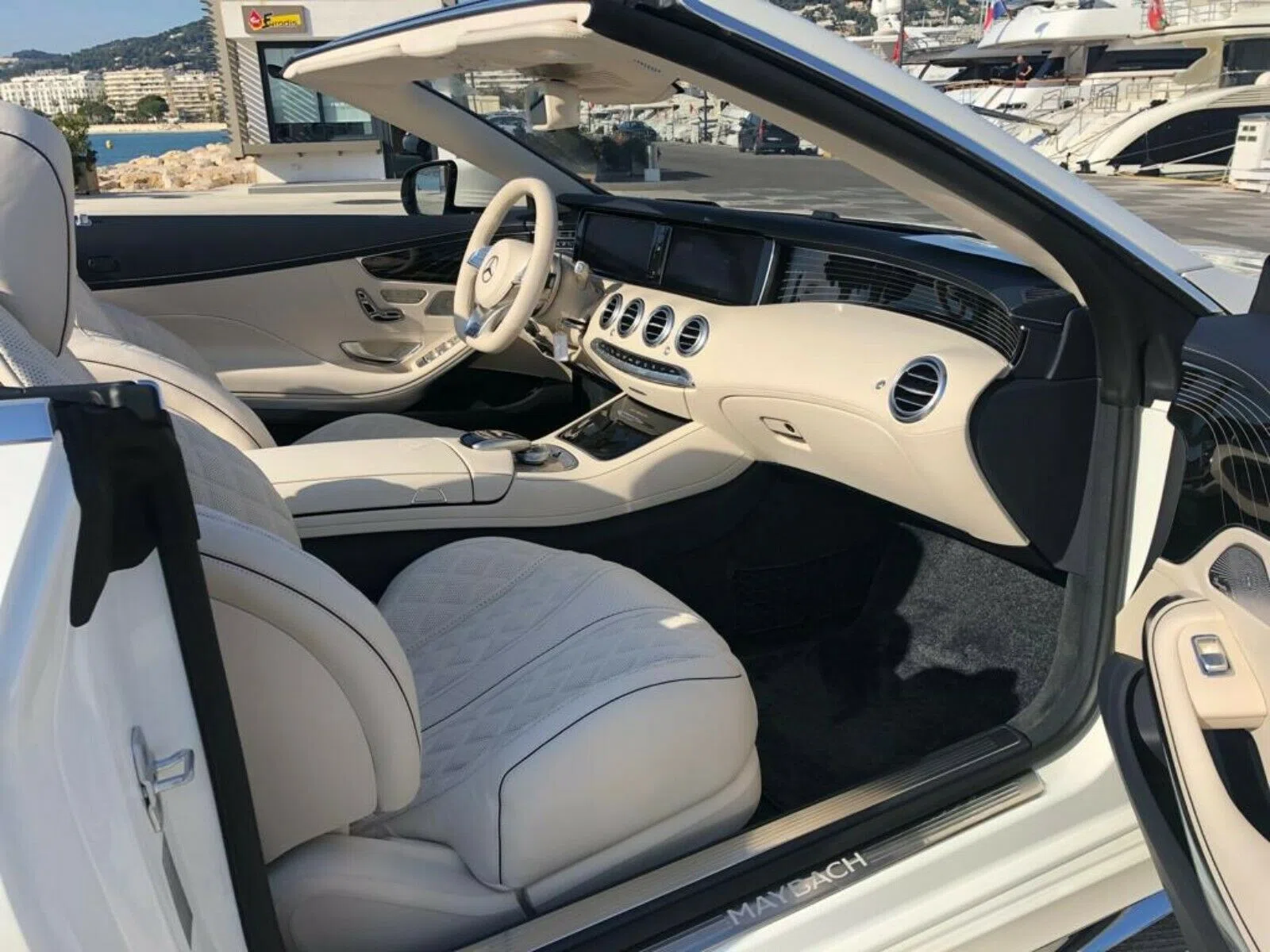 2019 Mercedes-Maybach S 650 Cabriolet 1 of 300 interior, Beige