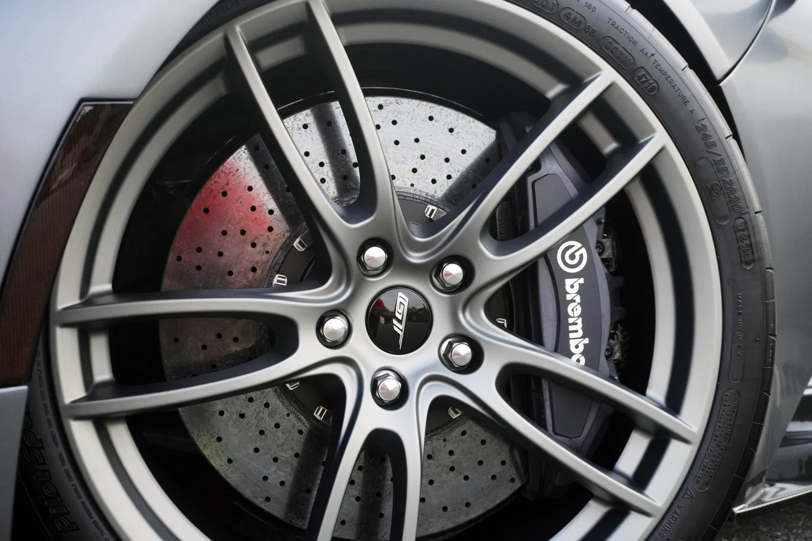 2018 Ford GT wheel