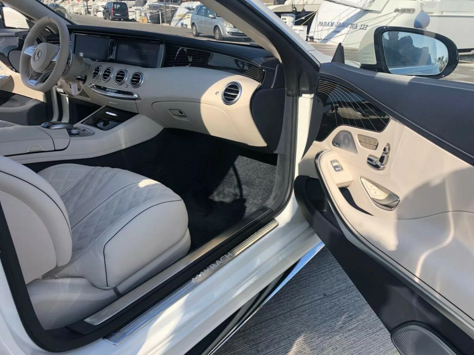 2019 Mercedes-Maybach S 650 Cabriolet 1 of 300 interior, Beige