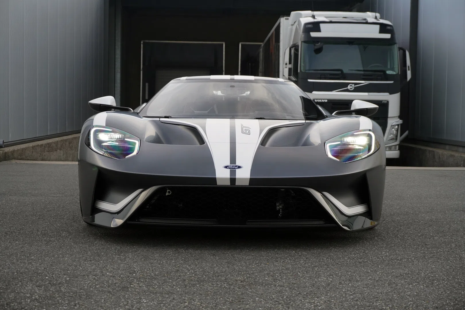 2018 Ford GT for sale, exterior, Liquid Grey Metallic