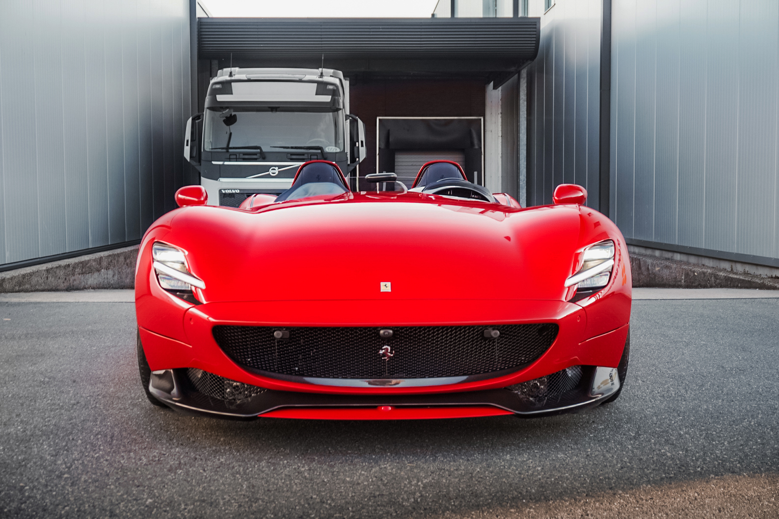 2020 Ferrari Monza SP2, 2/14