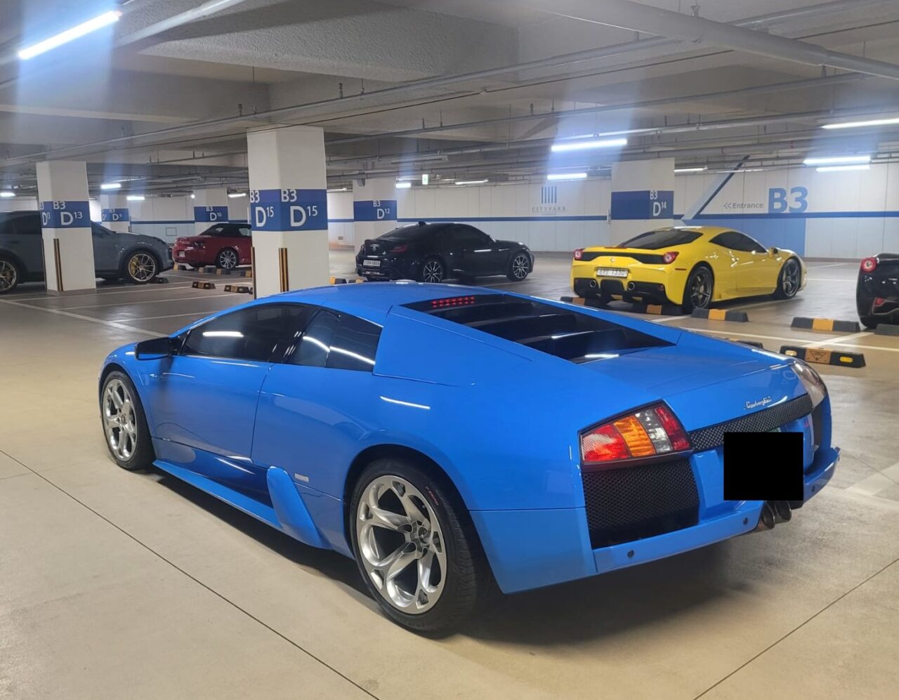 2005 Lamborghini Murciélago, 5/12