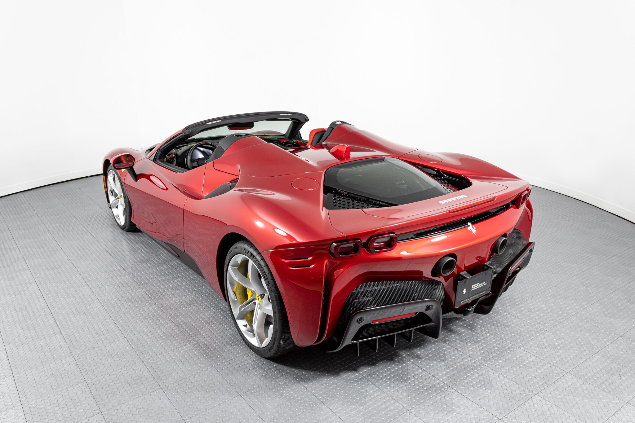 2023 FERRARI SF90 SPIDER, 2/18