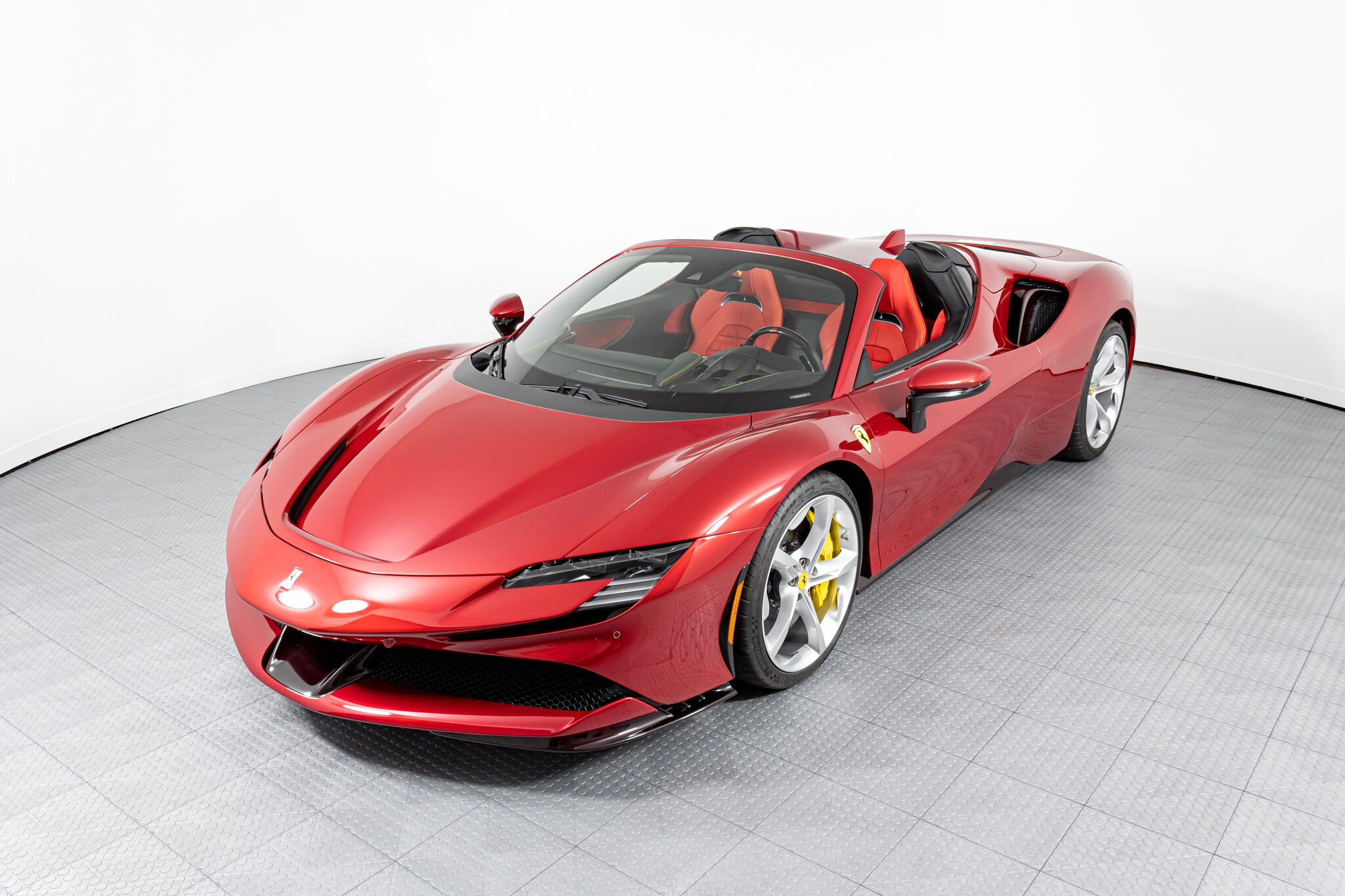 2023 FERRARI SF90 SPIDER, 6/18